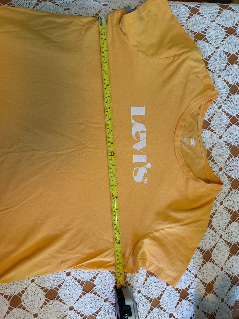 Levi's Sunburst Yellow Logo T-Shirt
